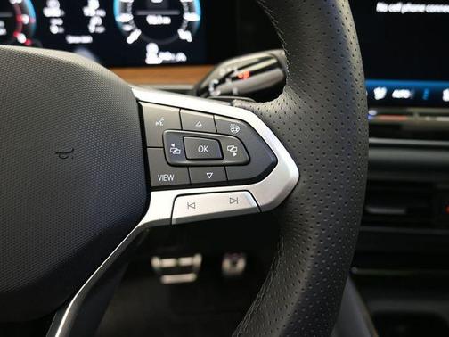 2026 Volkswagen Tiguan 2.0T SEL R-Line 4MOTION