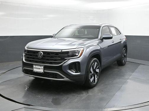 Platinum Gray Metallic 2024 Volkswagen Atlas Cross Sport 2.0T SE w/Technology