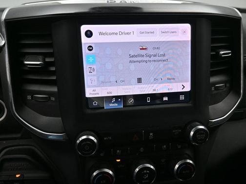 2022 RAM 2500 Laramie Crew Cab 4x4 8' Box