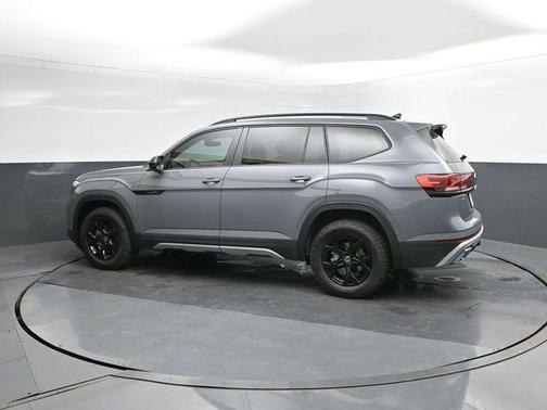 2026 Volkswagen Atlas Peak Edition