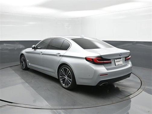 2021 BMW 530 530i