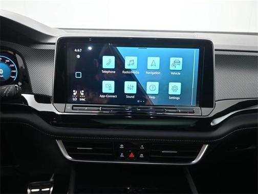 2025 Volkswagen Atlas Cross Sport 2.0T SEL
