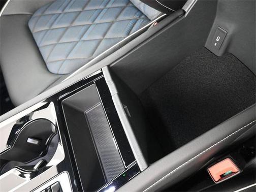 2025 Volkswagen Atlas Cross Sport 2.0T SEL Premium