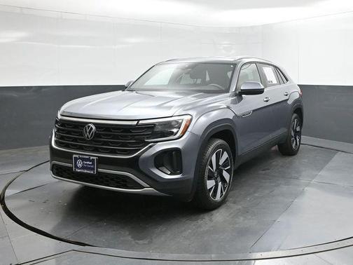 Platinum Gray Metallic 2025 Volkswagen Atlas Cross Sport 2.0T SE w/Technology