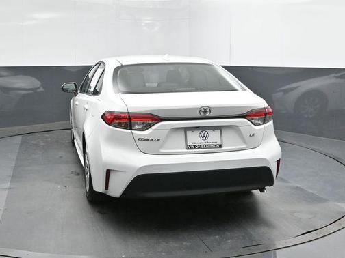 Ice Cap 2025 Toyota Corolla LE