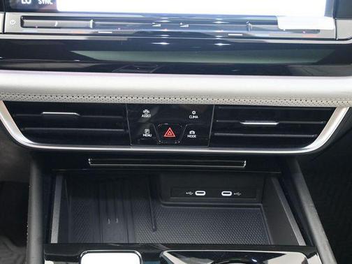 Avocado Green Pearl 2025 Volkswagen Atlas Cross Sport 2.0T SEL Premium