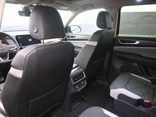 2026 Volkswagen Atlas Peak Edition