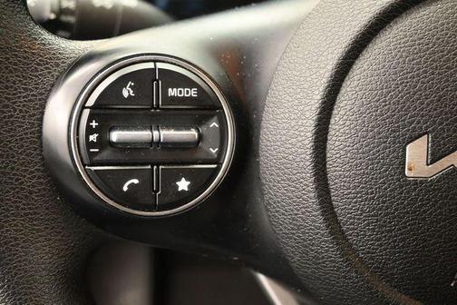 Fusion Black 2024 Kia Soul LX