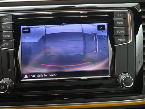 2017 Volkswagen Beetle 1.8T Dune