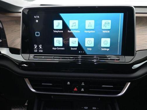 Deep Black 2026 Volkswagen Atlas 2.0T SE