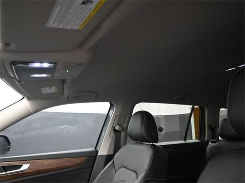 2025 Volkswagen Atlas 2.0T SE