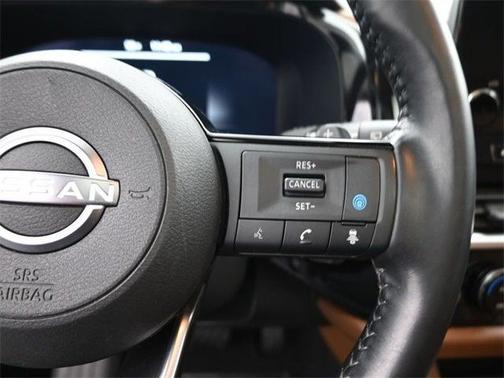 2022 Nissan Pathfinder Platinum 2WD