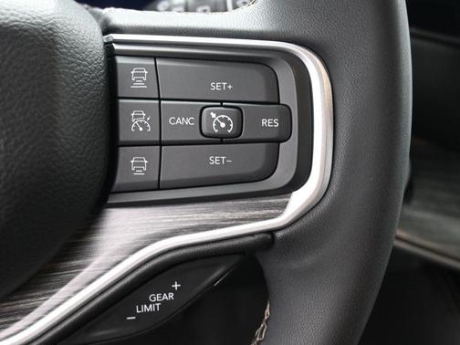 2024 Jeep Wagoneer Series II 4x2