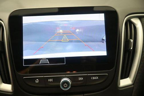 Summit White 2023 Chevrolet Malibu FWD 1LT