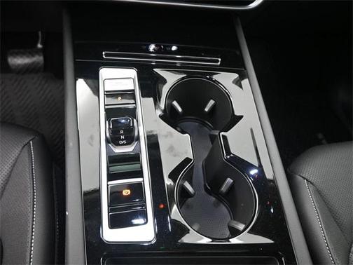 2025 Volkswagen Atlas 2.0T SE w/Technology 4MOTION