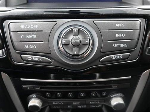 2017 Nissan Pathfinder SV