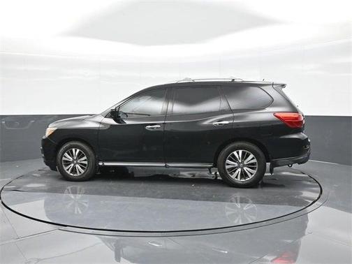 2017 Nissan Pathfinder SV