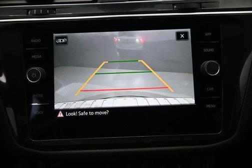 White 2022 Volkswagen Tiguan 2.0T SE