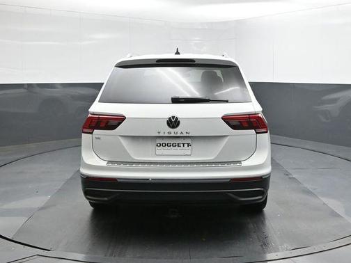 White 2022 Volkswagen Tiguan 2.0T SE