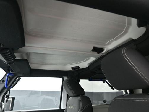 2017 Jeep Wrangler Sahara