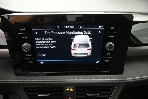 Monument Gray w/Dp Blk Rf 2026 Volkswagen Taos SE Black