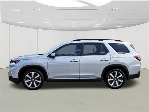 2023 Honda Pilot Touring 8-Passenger