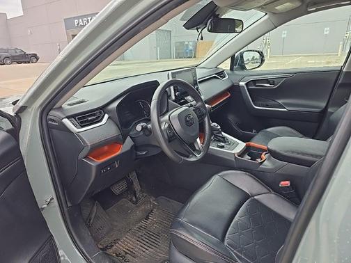 2020 Toyota RAV4 Adventure