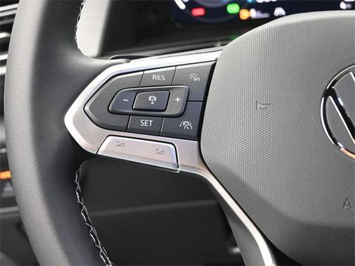 2025 Volkswagen Atlas Cross Sport 2.0T SE w/Technology