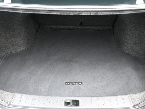 2017 Nissan Versa 1.6 SV