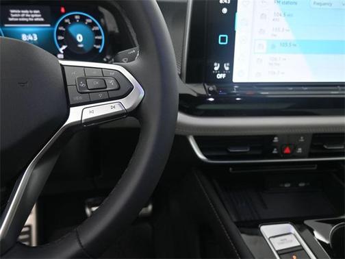 2025 Volkswagen Atlas Cross Sport 2.0T SEL Premium