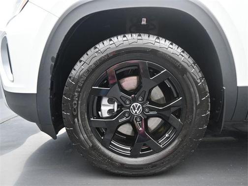 2024 Volkswagen Atlas 2.0T SE w/Technology 4MOTION