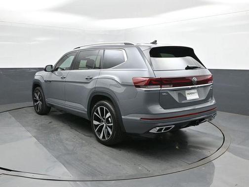 Pure Gray 2026 Volkswagen Atlas 2.0T SEL Premium R-Line 4MOTION
