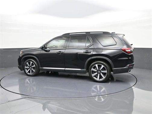 2024 Honda Pilot Touring 8-Passenger