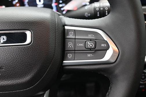 Bright White Clearcoat 2025 Jeep Compass Limited