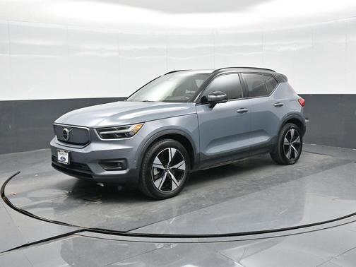2022 Volvo XC40 Recharge Pure Electric P8 Twin Plus