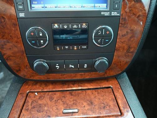 2013 Chevrolet Avalanche LTZ