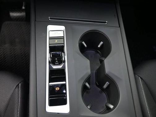 Deep Black 2026 Volkswagen Atlas 2.0T SE