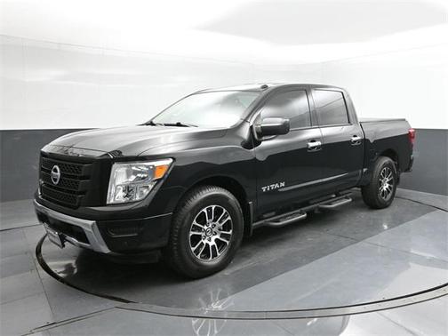 2021 Nissan Titan SV