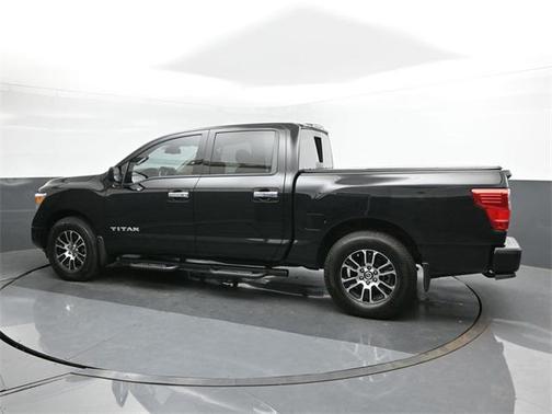 2021 Nissan Titan SV