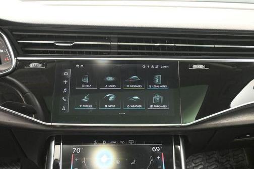 Glacier White Metallic 2023 Audi Q7 55 Premium