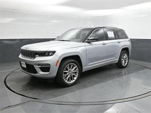 2022 Jeep Grand Cherokee Summit