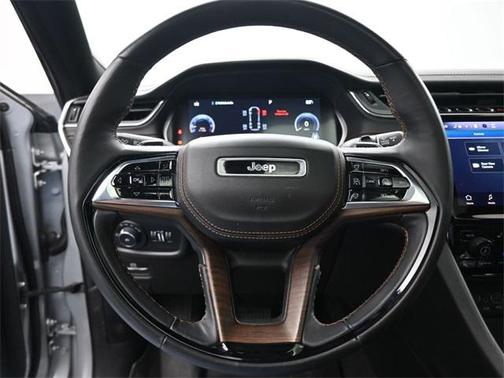 2022 Jeep Grand Cherokee Summit