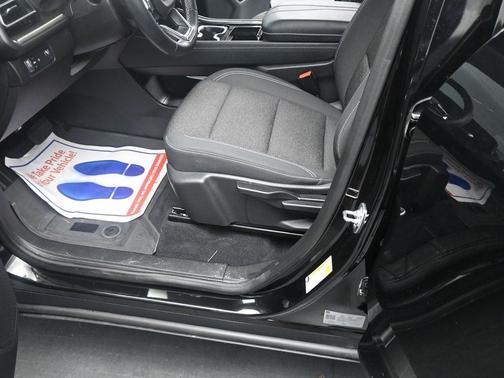 2024 Chevrolet Traverse LS