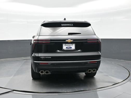 2024 Chevrolet Traverse LS