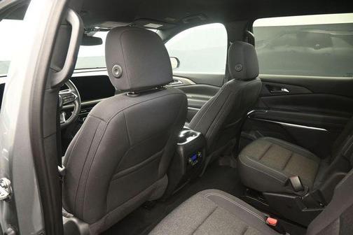 Sterling Gray Metallic 2025 Chevrolet Traverse LT