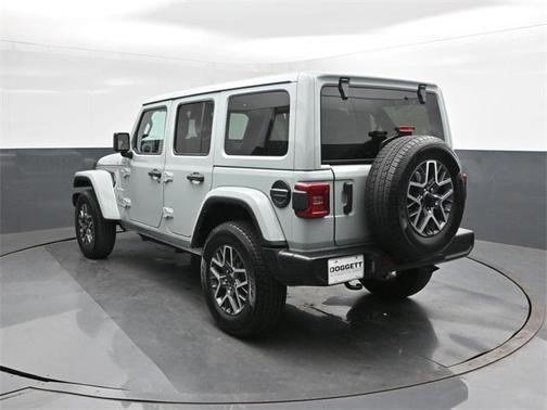 2024 Jeep Wrangler 4-Door Sahara 4x4