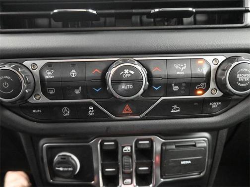 2024 Jeep Wrangler 4-Door Sahara 4x4