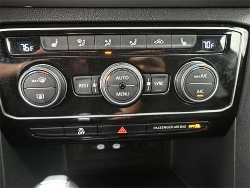 2022 Volkswagen Atlas 3.6L SE w/Technology