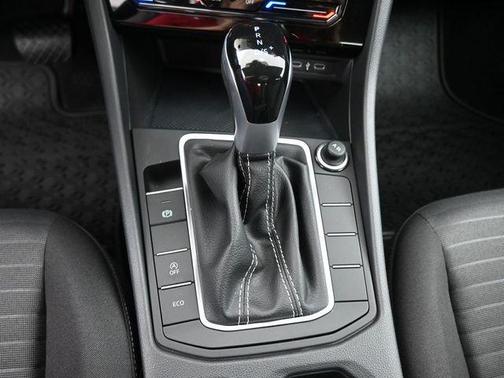 Deep Black 2026 Volkswagen Jetta 1.4T S