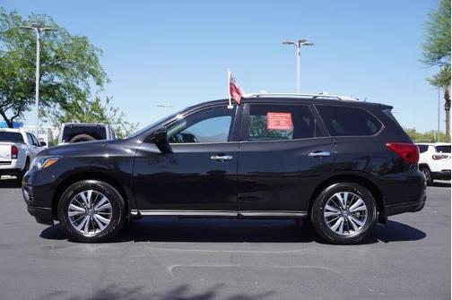 2020 Nissan Pathfinder S